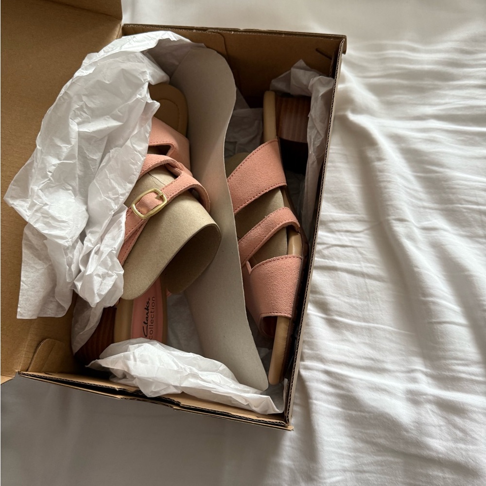 Clarks Pink and Tan Sandals with Buckle Closures New in Box - Picture 14 of 14